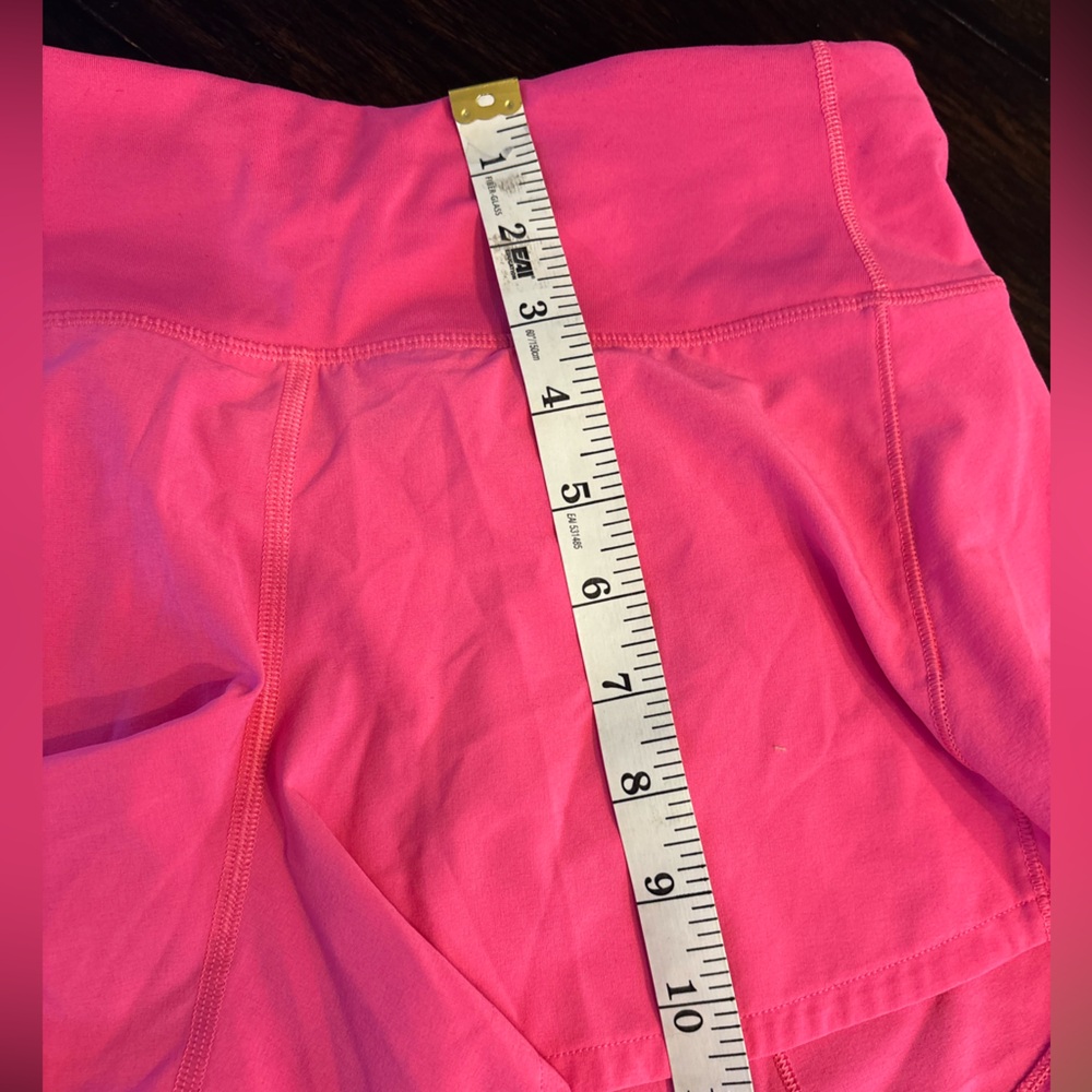 Lululemon Hotty Hot High-Rise Short 2.5" - Sonic Pink - Size 4 - Picture 3 of 6